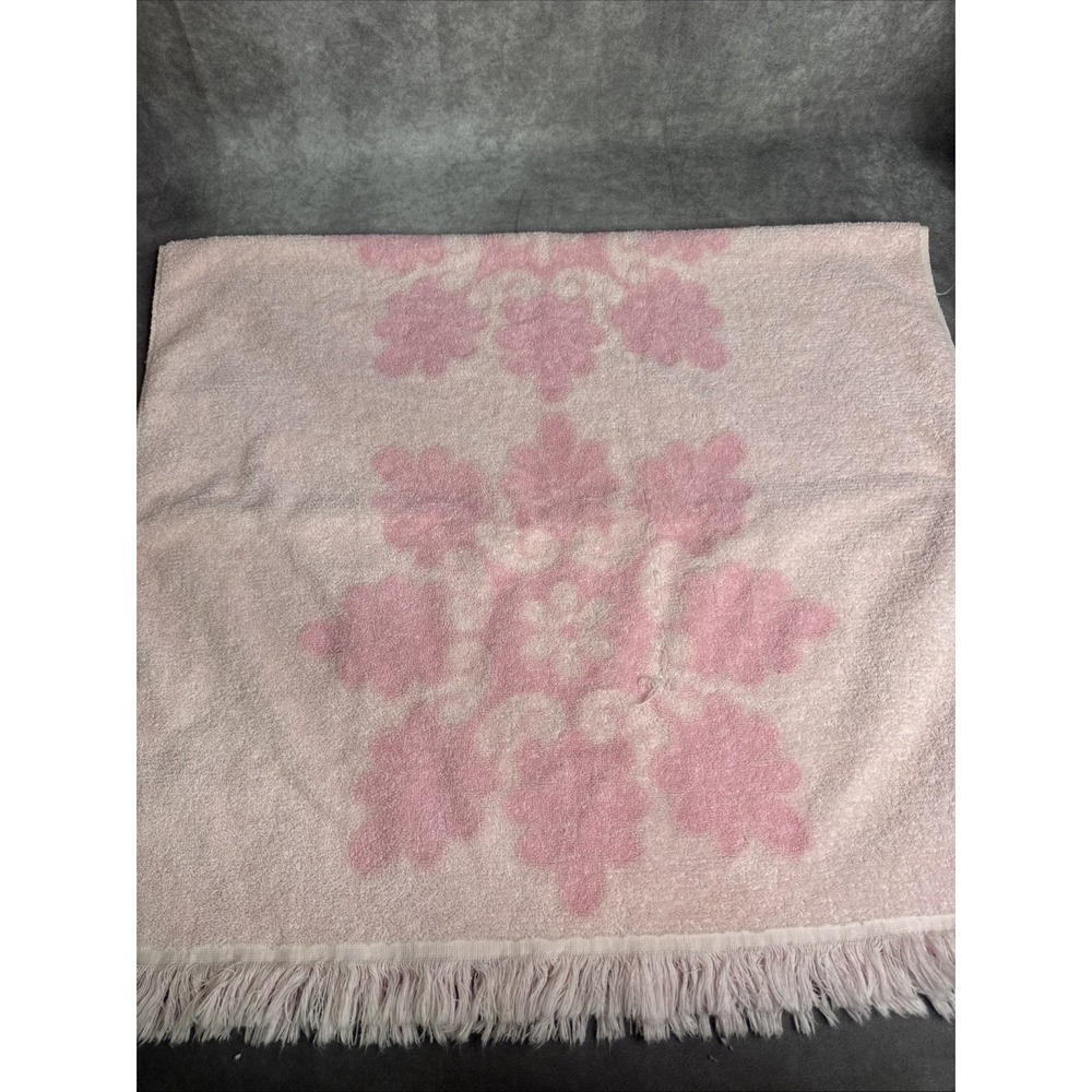 Vintage Pink Floral Fringe reversible Towel 23in‎ x 40in